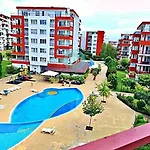 Panorama Marina Fort Beach - Premium Apartments Sea Viev Свети-Влас